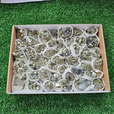Box 44 pcs pyrite Octahedral