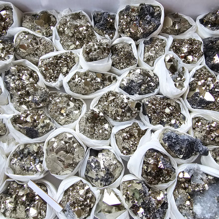 Box 44 pcs pyrite Octahedral
