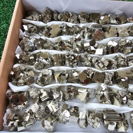 Box 90 pcs pyrite Octahedral