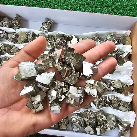 Box 90 pcs pyrite Octahedral