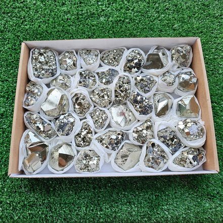 Box 36 pcs pyrite Octahedral