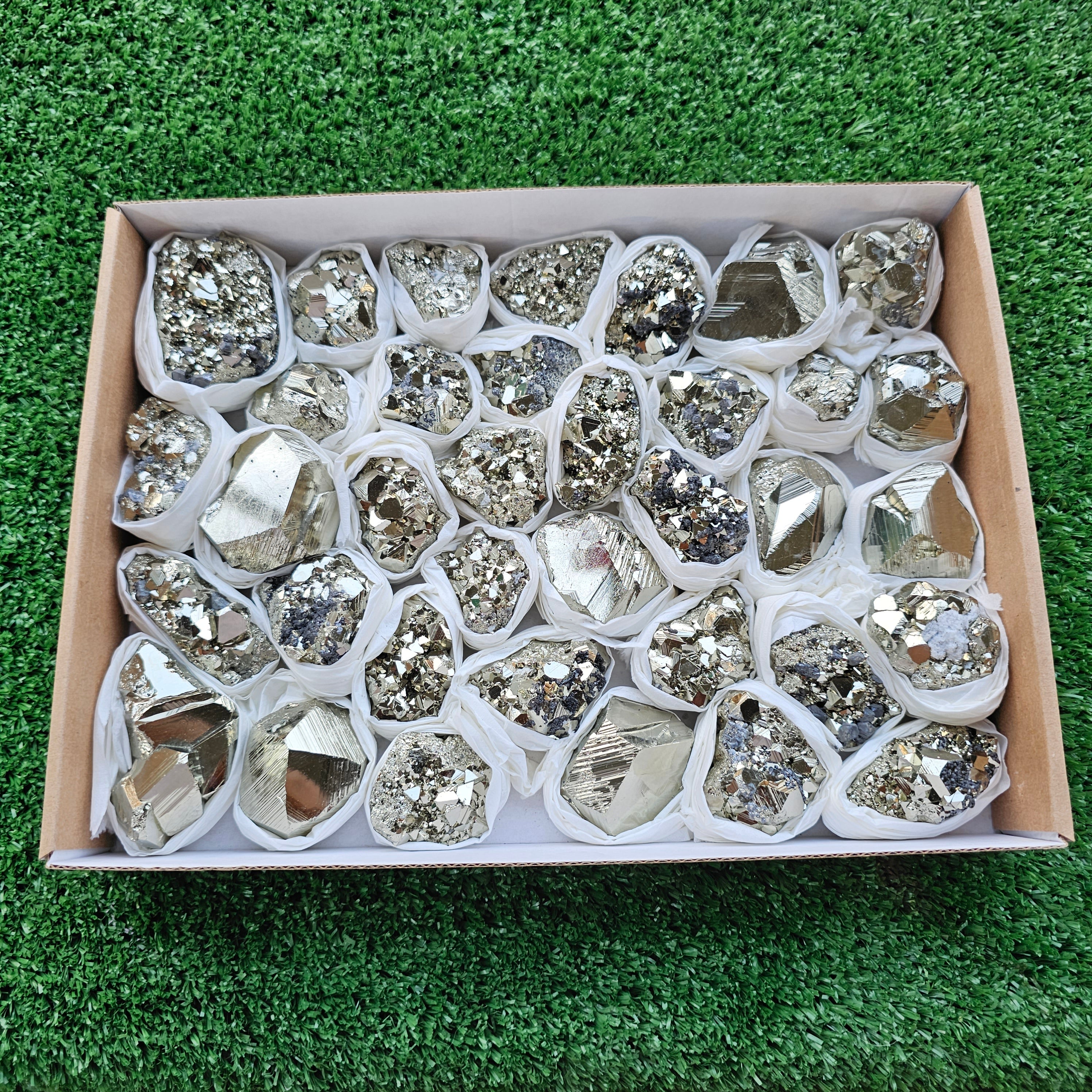 Box 36 pcs pyrite Octahedral