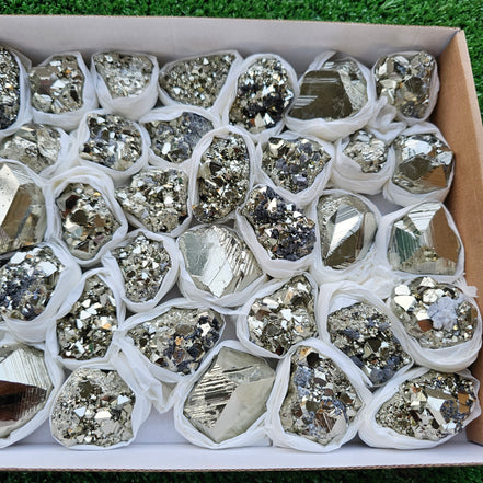 Box 36 pcs pyrite Octahedral