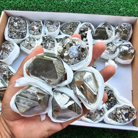 Box 36 pcs pyrite Octahedral