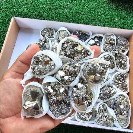 Box 41 pcs pyrite Octahedral