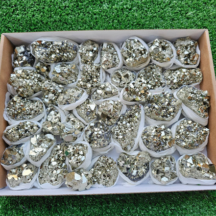 Box 40 pcs pyrite Octahedral