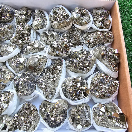 Box 40 pcs pyrite Octahedral