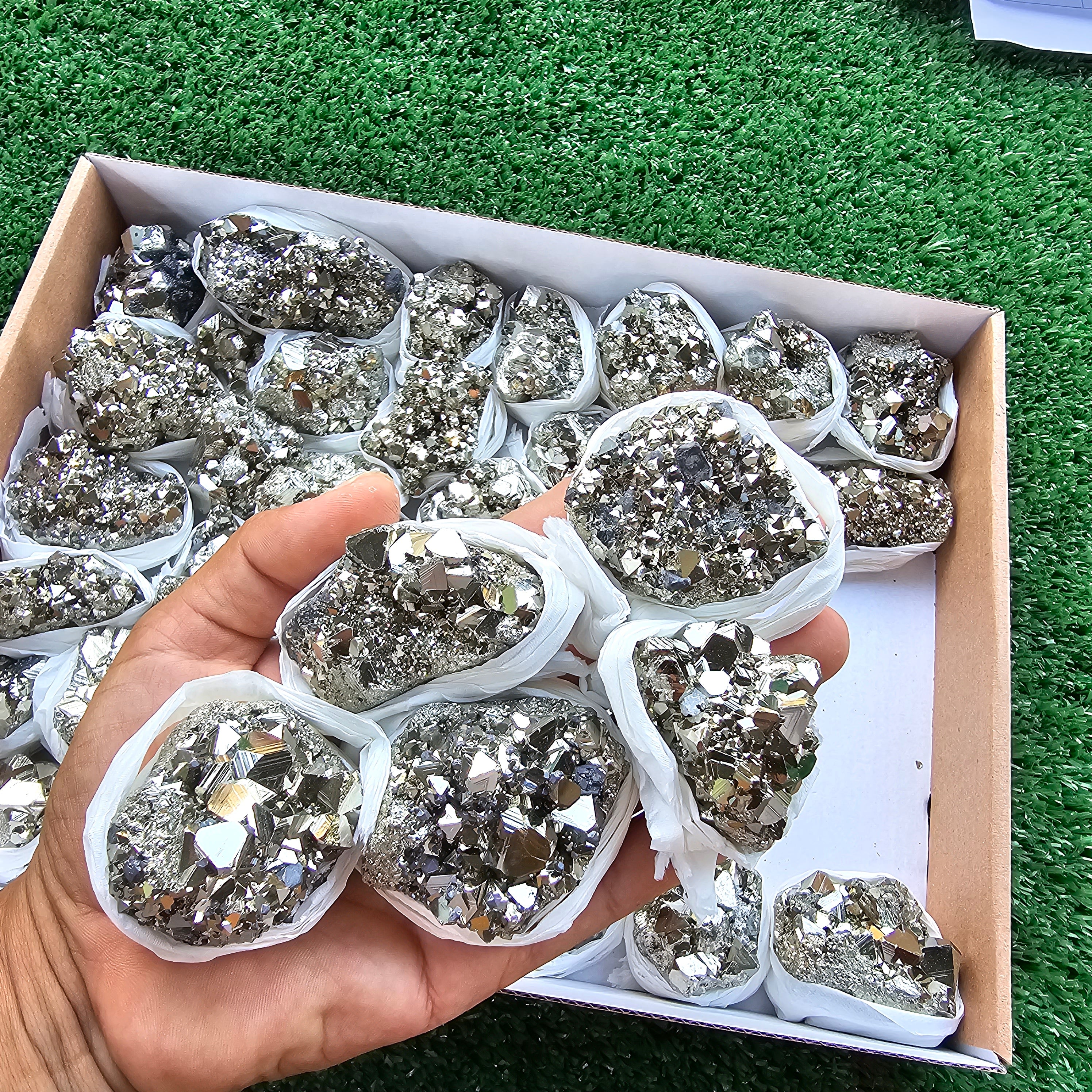 Box 40 pcs pyrite Octahedral