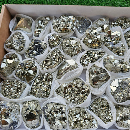 Box 37 pcs pyrite Octahedral