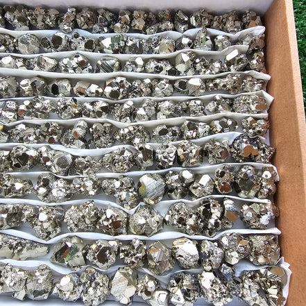 Box 150 pcs pyrite Octahedral