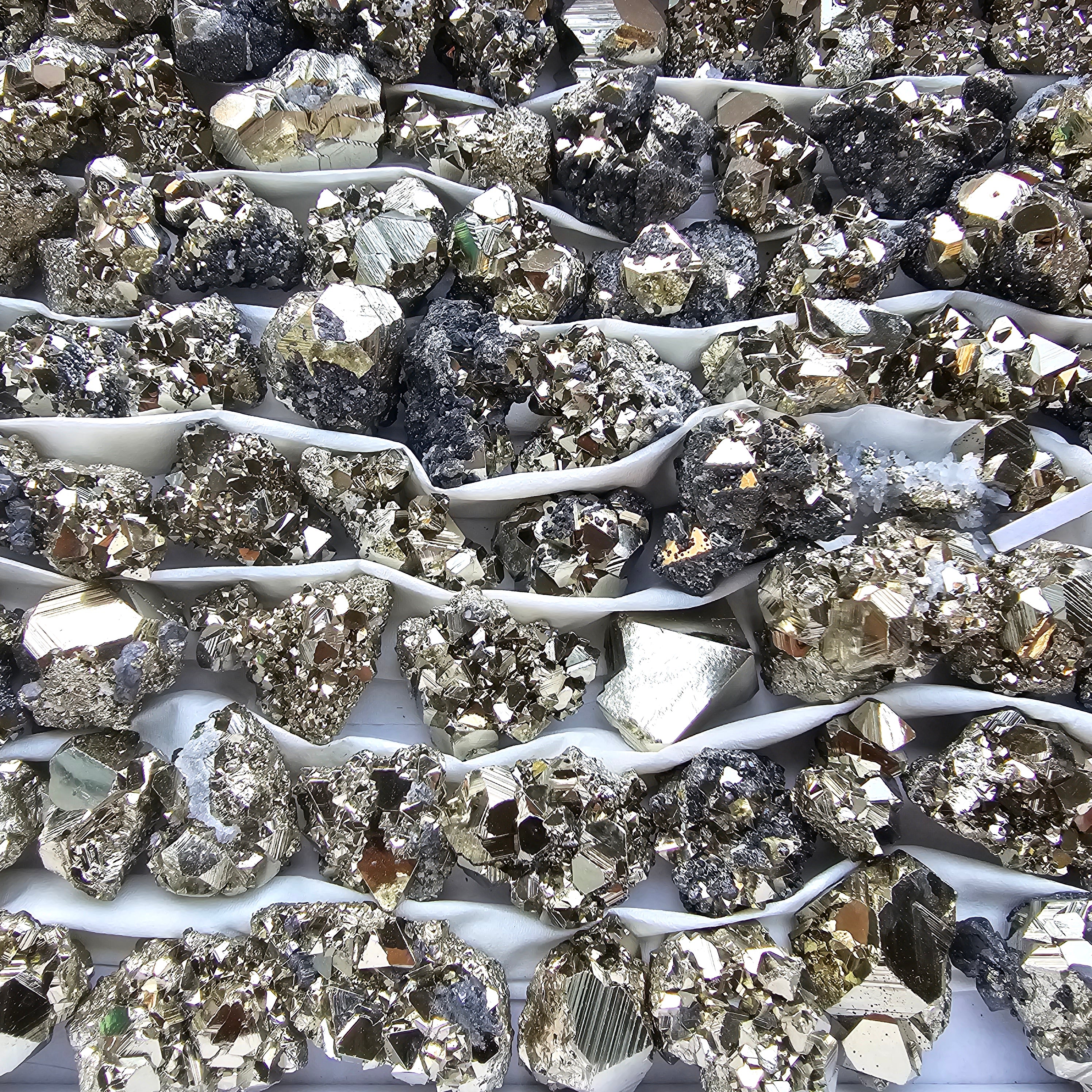 Box 80 pcs pyrite Octahedral