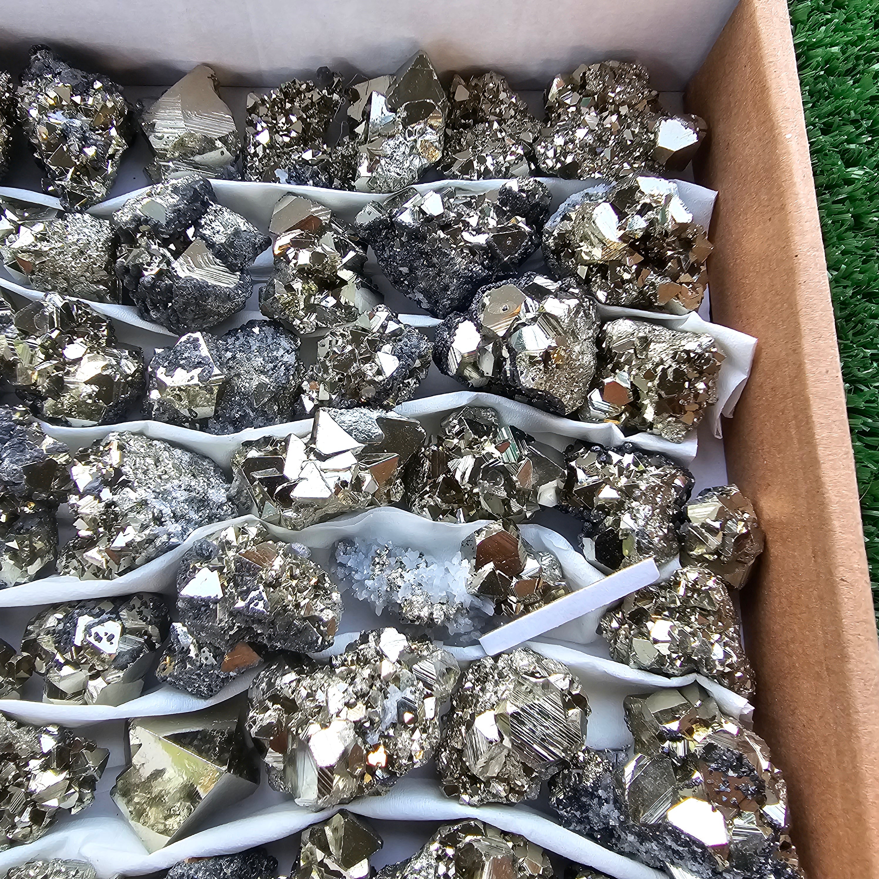 Box 80 pcs pyrite Octahedral