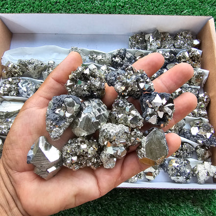 Box 80 pcs pyrite Octahedral