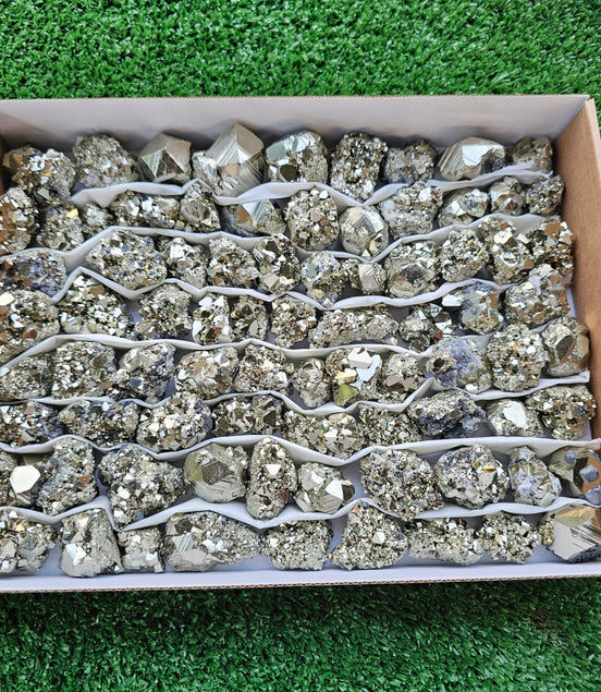 Box 84 pcs pyrite Octahedral