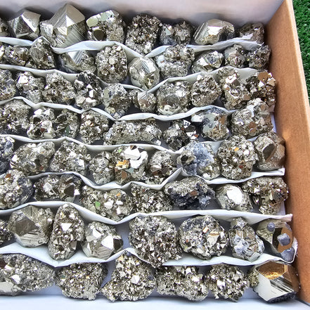 Box 84 pcs pyrite Octahedral