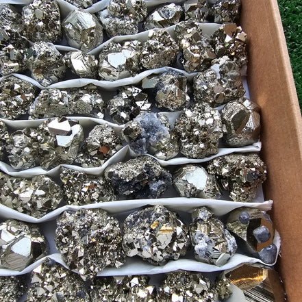 Box 84 pcs pyrite Octahedral