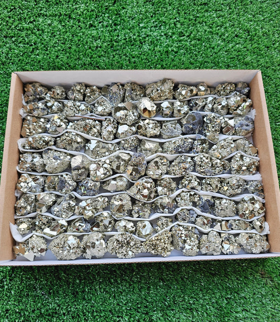 Box 97  pcs pyrite Octahedral