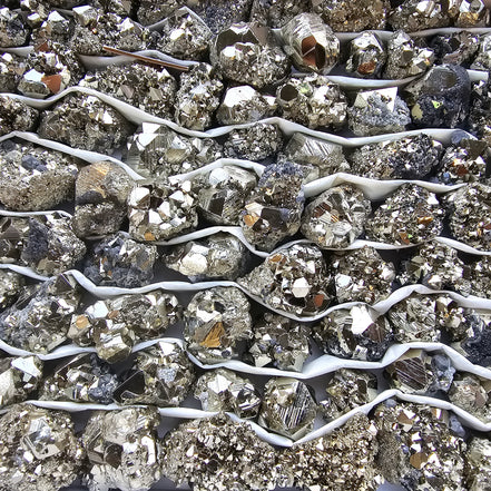 Box 97  pcs pyrite Octahedral