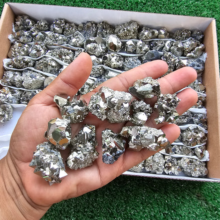 Box 97  pcs pyrite Octahedral