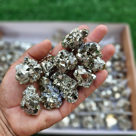 Box 80 pcs pyrite Octahedral