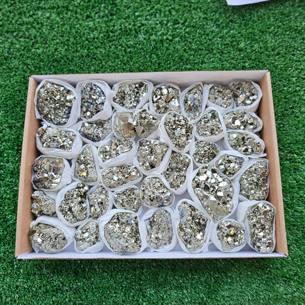 Box 37 pcs pyrite Octahedral