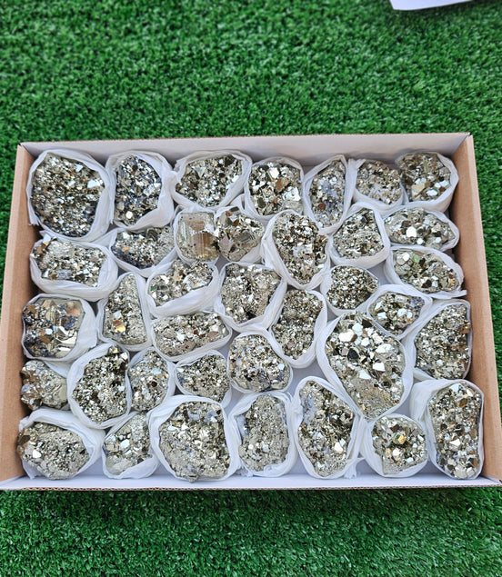 Box 37 pcs pyrite Octahedral