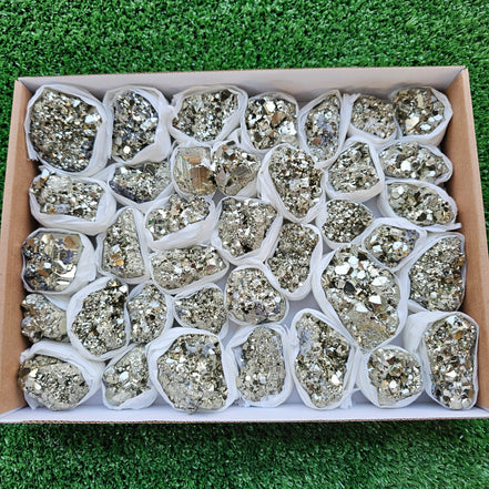 Box 37 pcs pyrite Octahedral