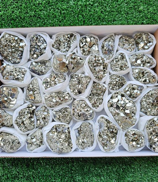 Box 37 pcs pyrite Octahedral