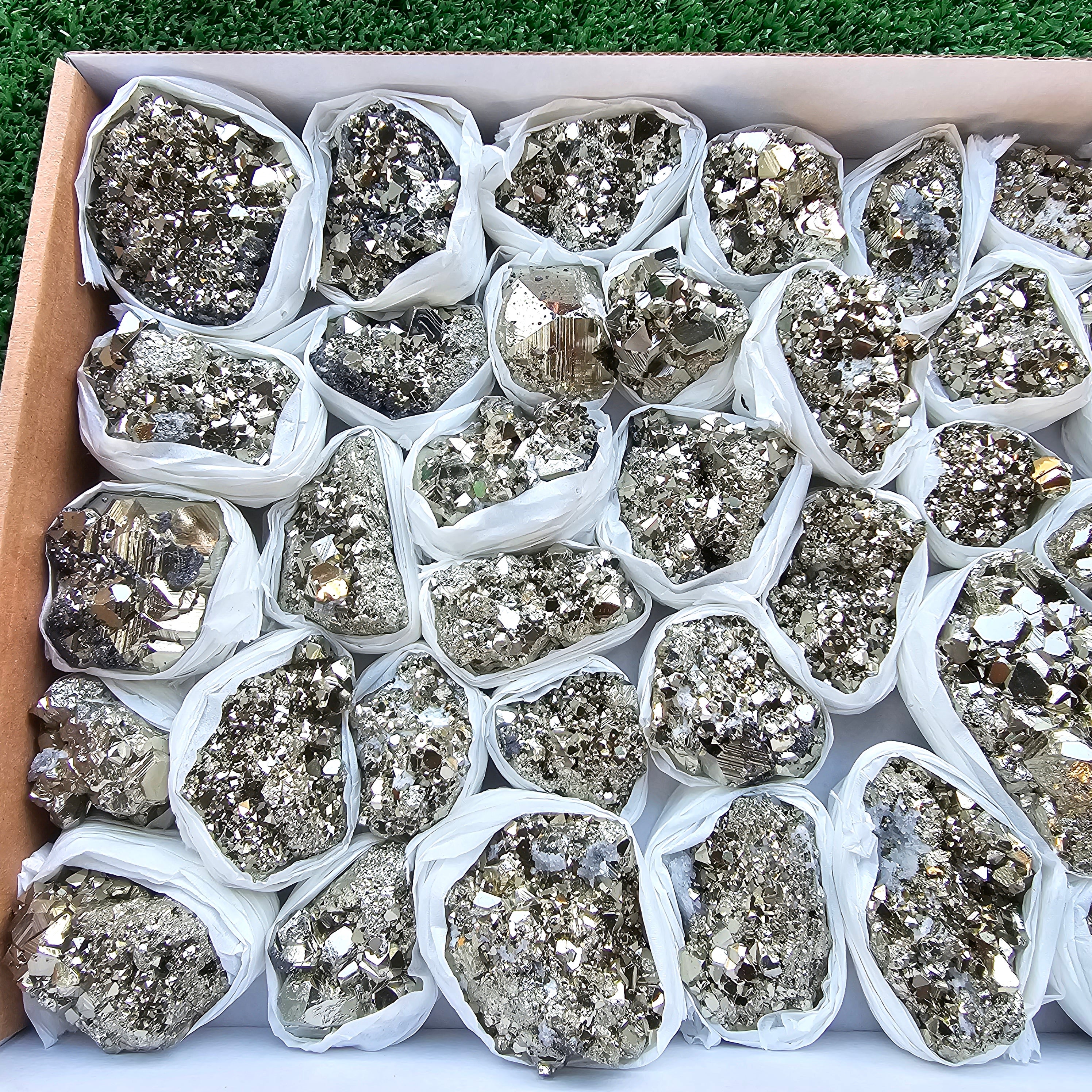 Box 37 pcs pyrite Octahedral