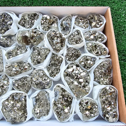 Box 37 pcs pyrite Octahedral