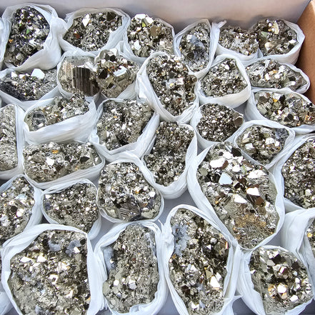 Box 37 pcs pyrite Octahedral