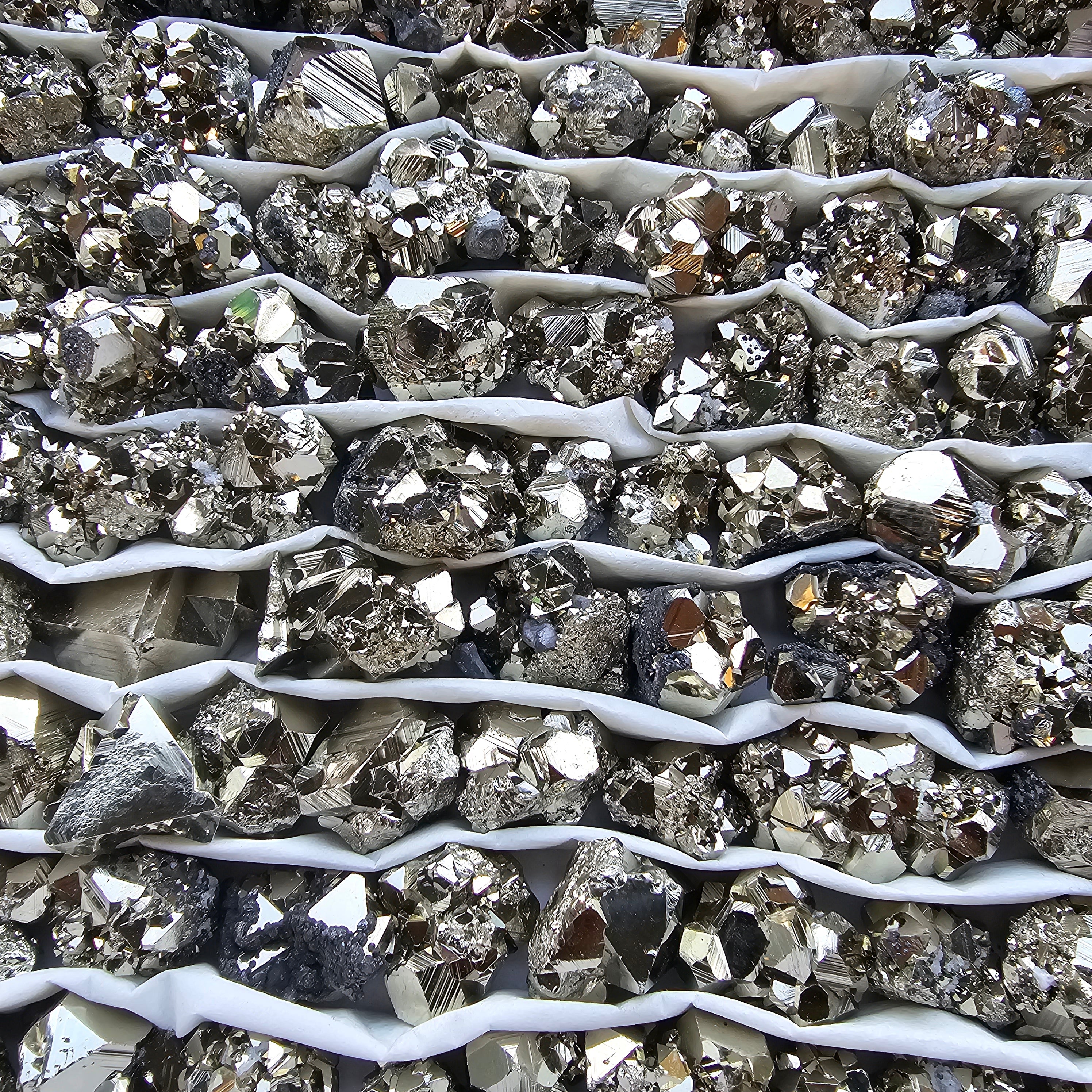 Box 111 pcs pyrite Octahedral
