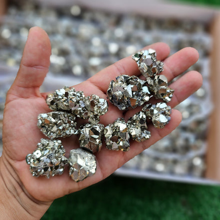 Box 111 pcs pyrite Octahedral