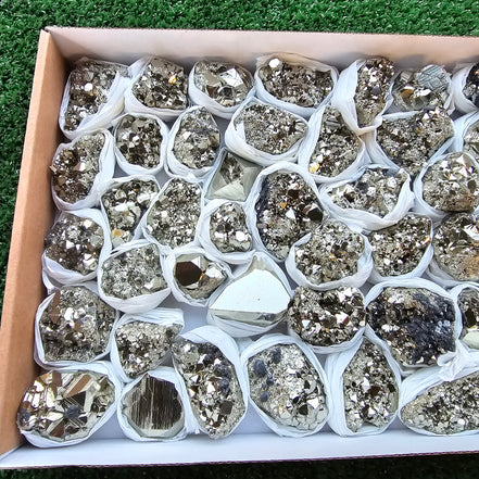 Box 43 pcs pyrite Octahedral