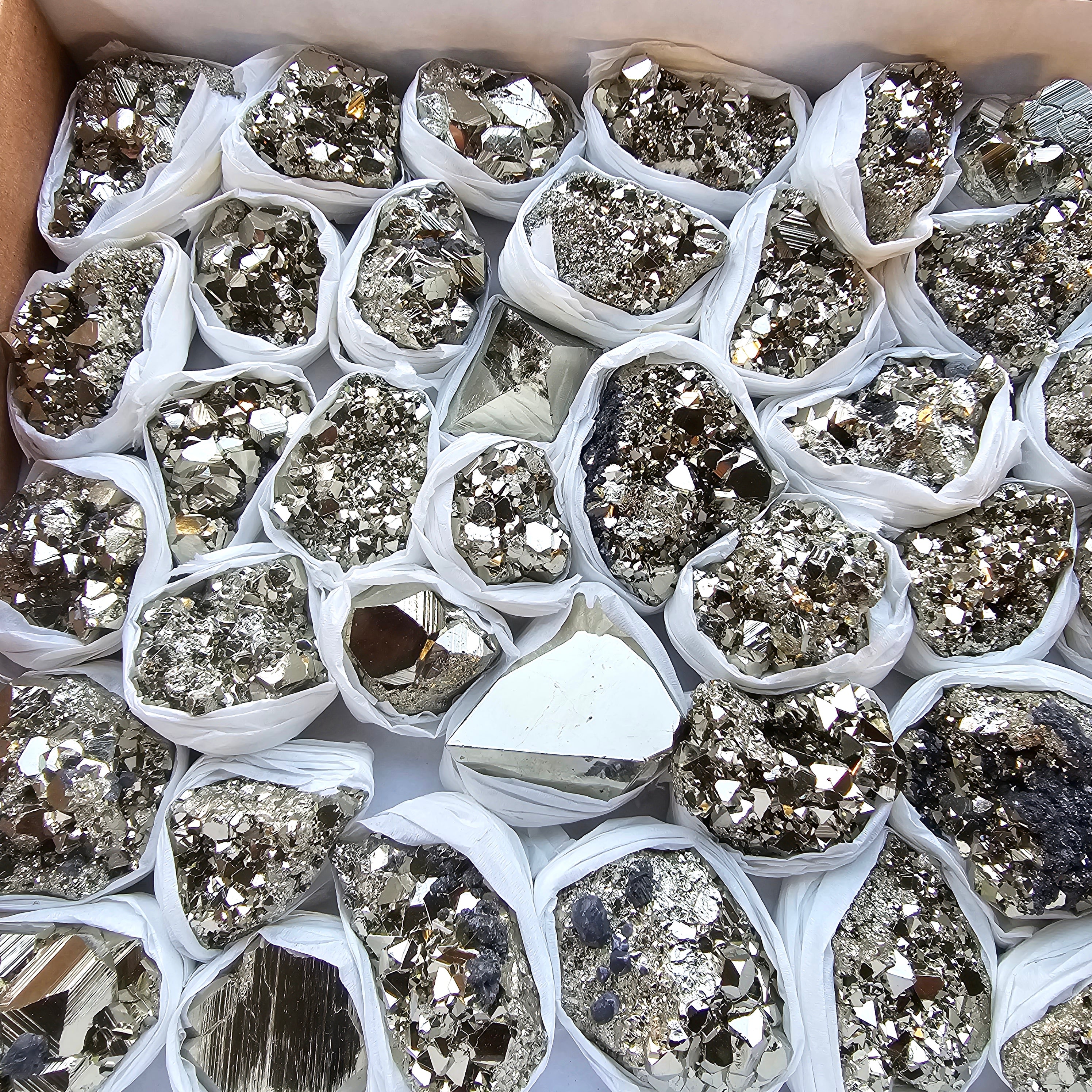 Box 43 pcs pyrite Octahedral