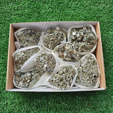 Box 9 pcs big pyrite Octahedral