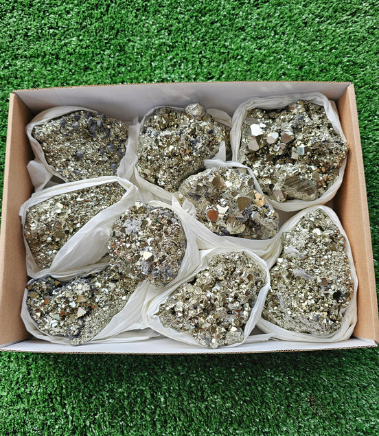 Box 9 pcs big pyrite Octahedral