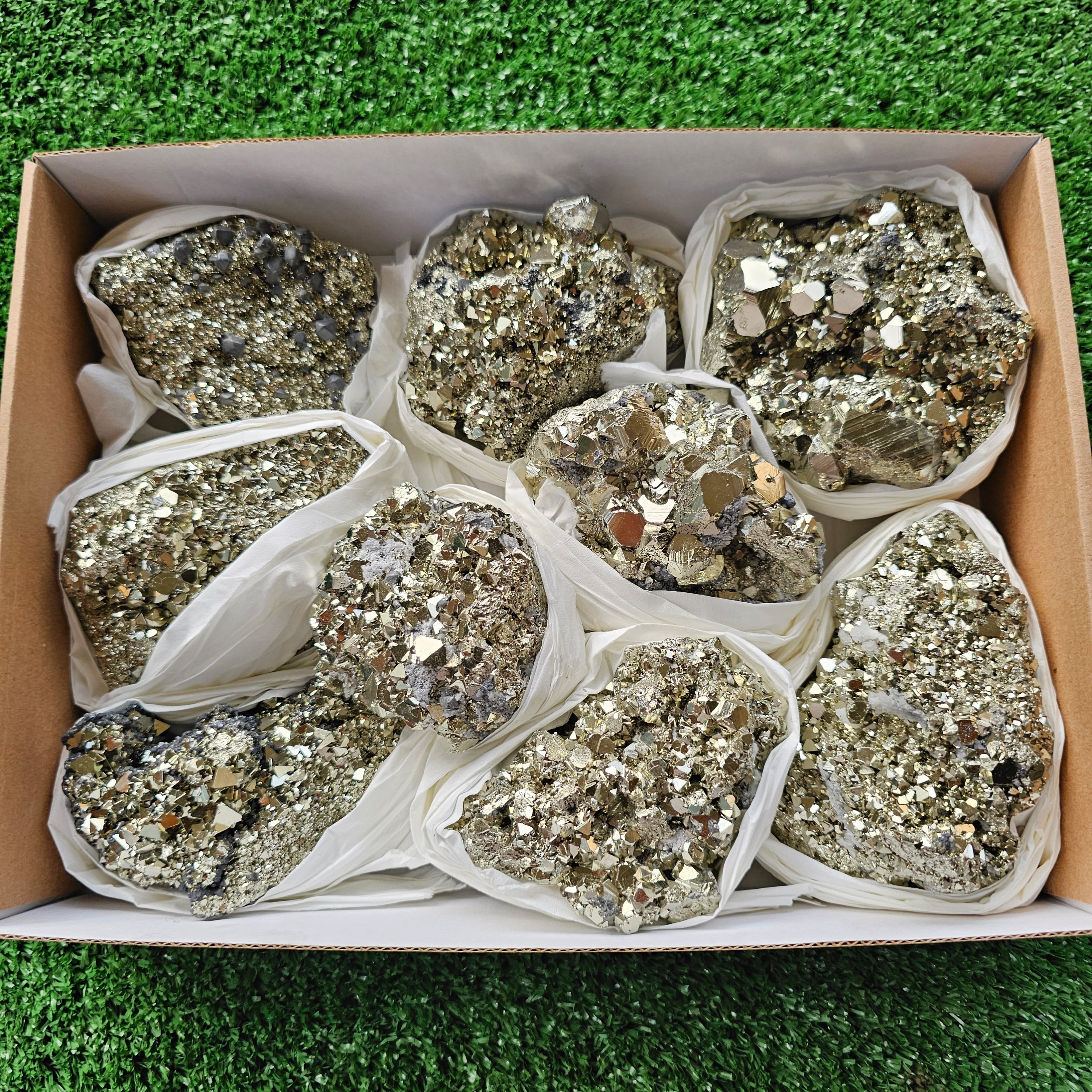 Box 9 pcs big pyrite Octahedral