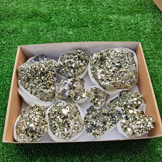 Box 10 pcs big pyrite Octahedral