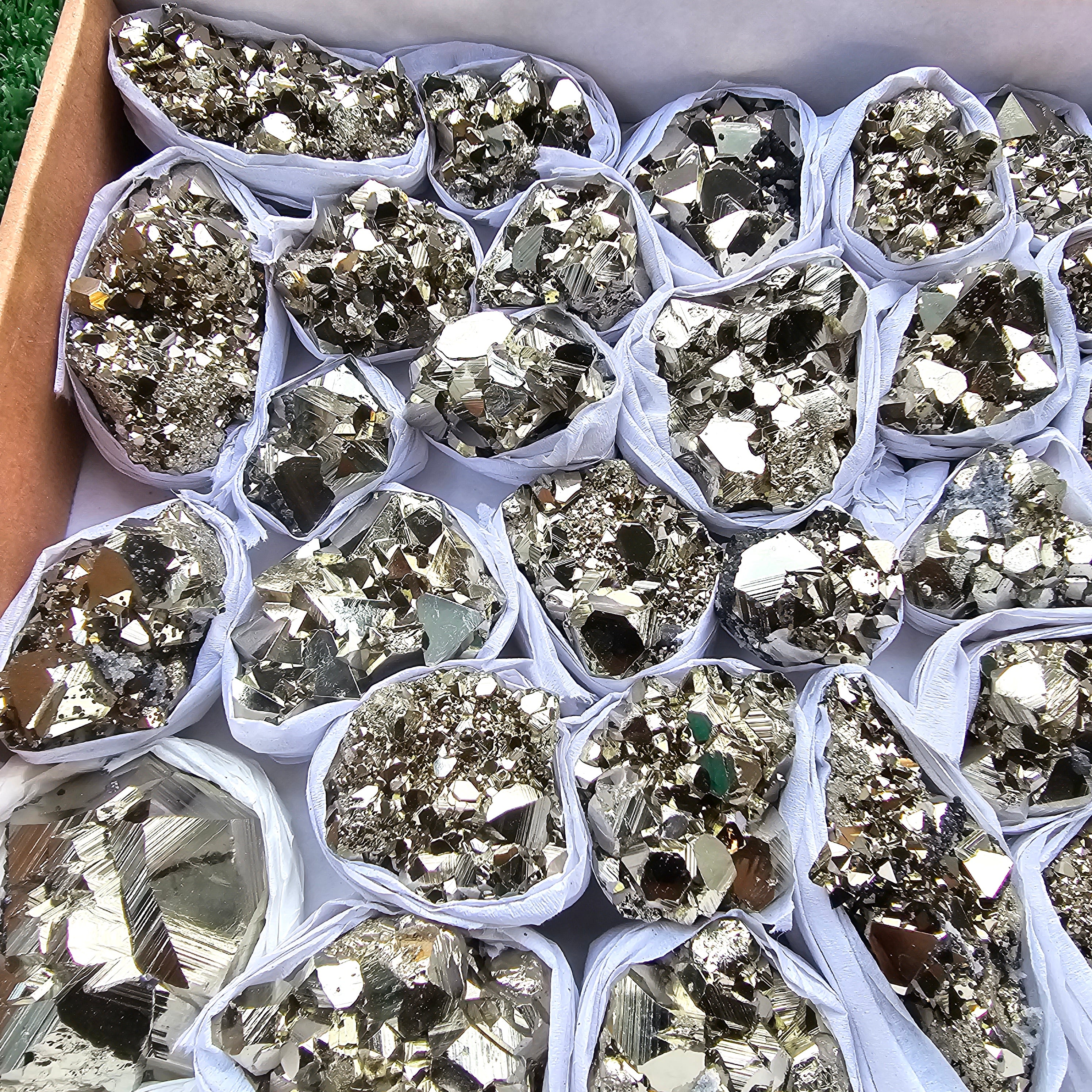 Box 32 pcs big pyrite Octahedral