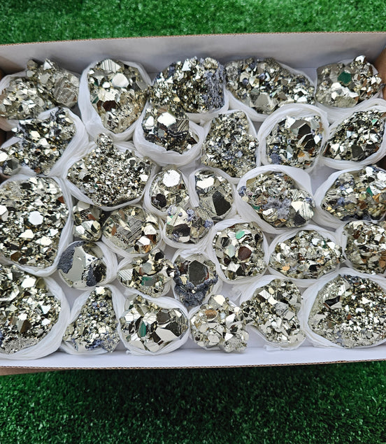 Box 31 pcs big pyrite Octahedral