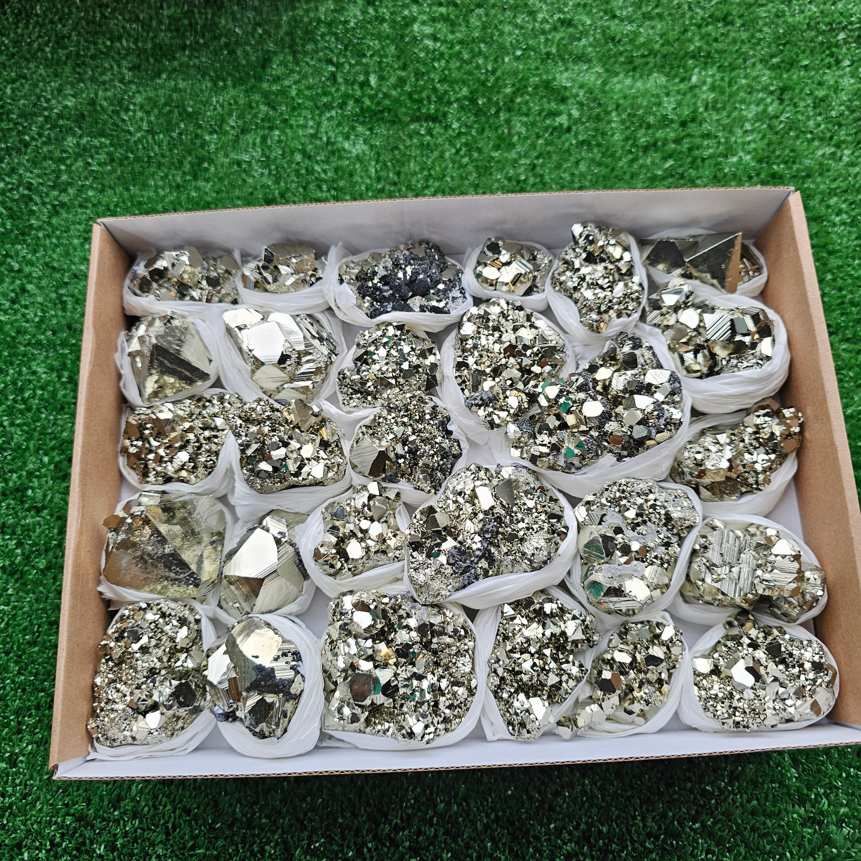 Box 28 pcs big pyrite Octahedral