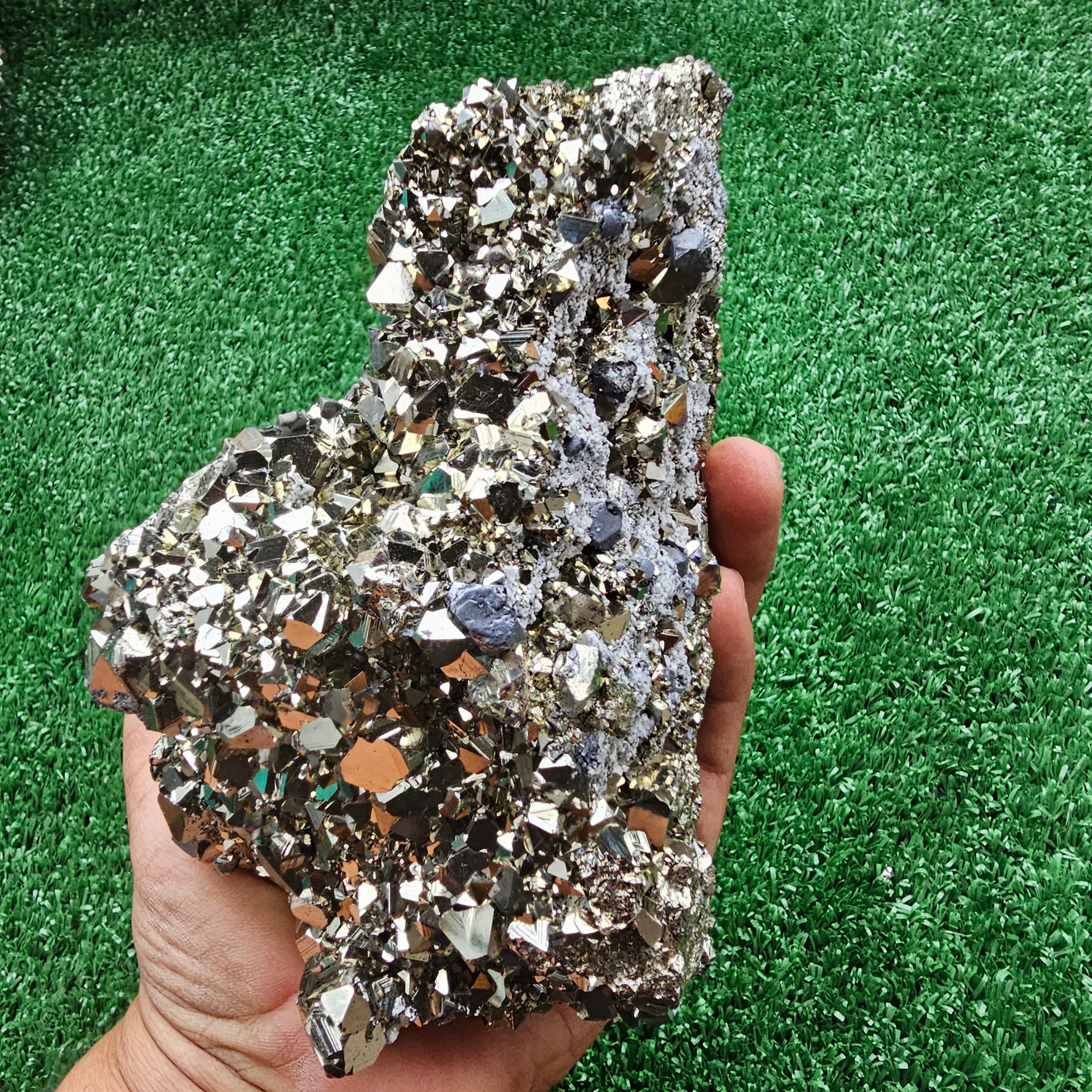 pyrite Octahedral
