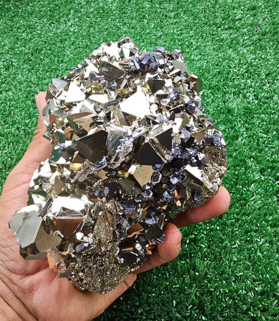 pyrite Octahedral