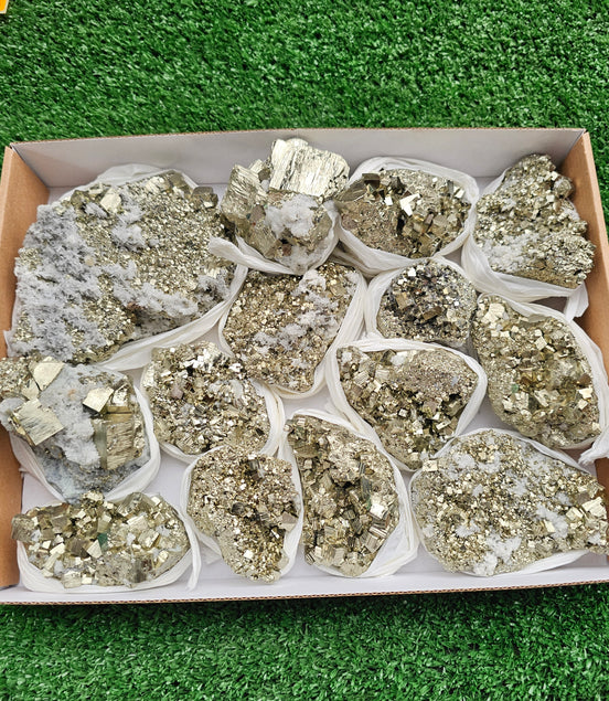 14 pc pyrite Cubic box