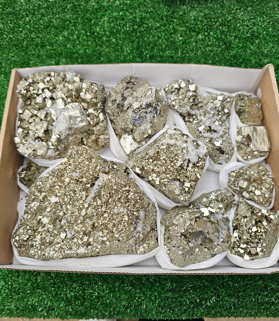 12 pc pyrite Cubic box