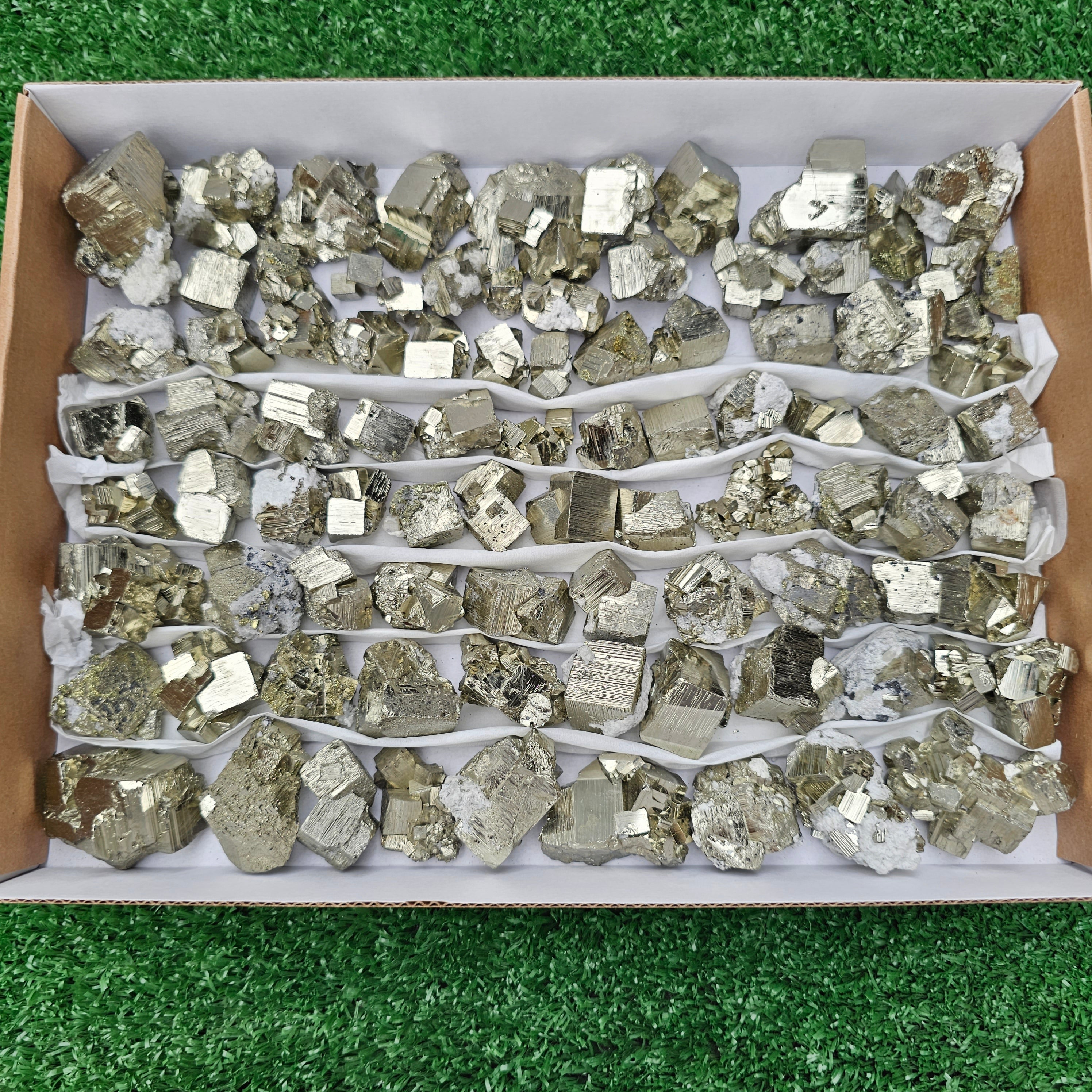 90 pc pyrite Cubic box