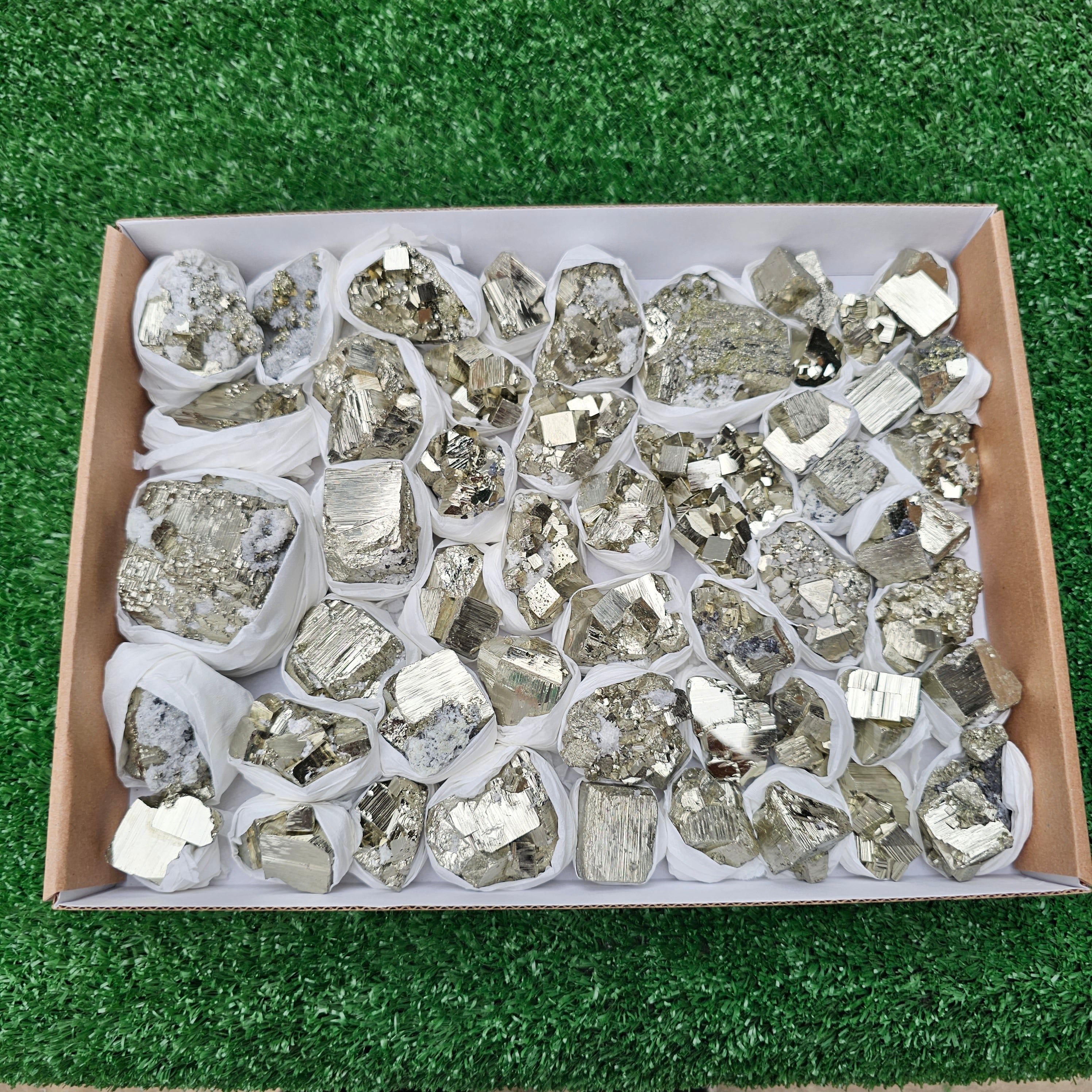 52 pc pyrite Cubic box