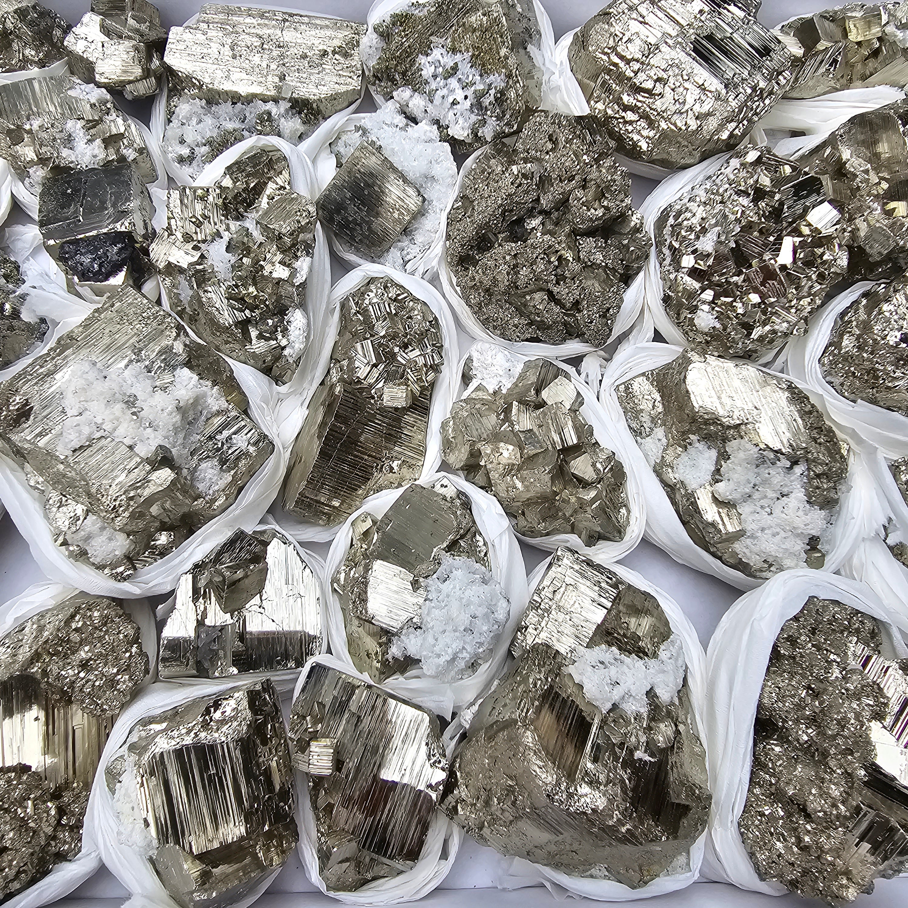 30 pc pyrite Cubic box