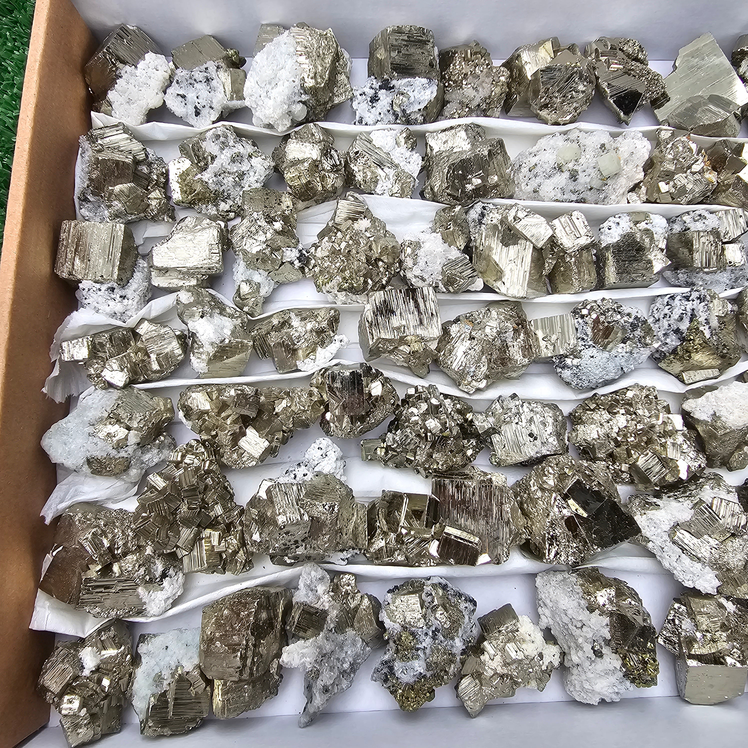 70 pc pyrite Cubic box